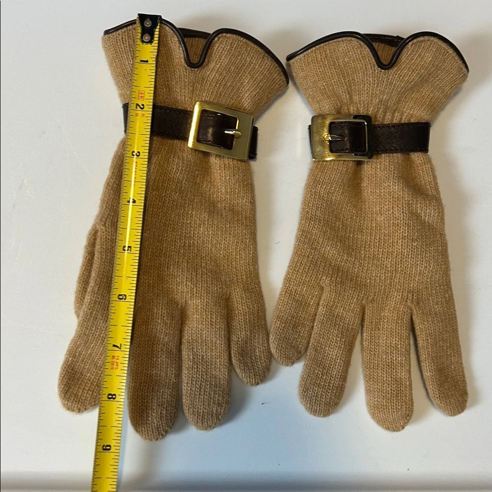 camel-colored knit wool gloves a feminine design decorative one size
